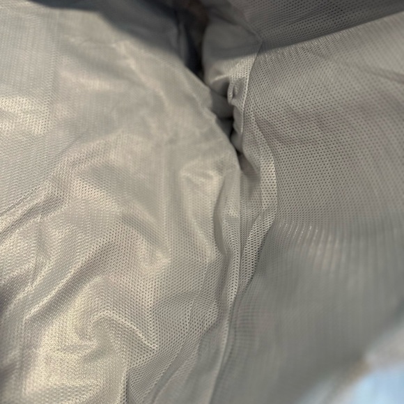 NWT Men’s Sz:L Grey Coofandy Rain Coat. Hooded. Fill Zip. Pockets. Mesh Interior - Picture 9 of 16